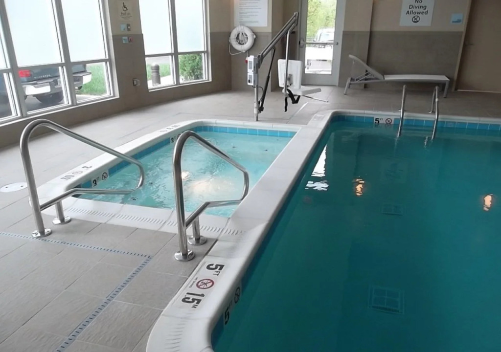 Holiday Inn Express & Suites Columbus - Easton Area by IHG