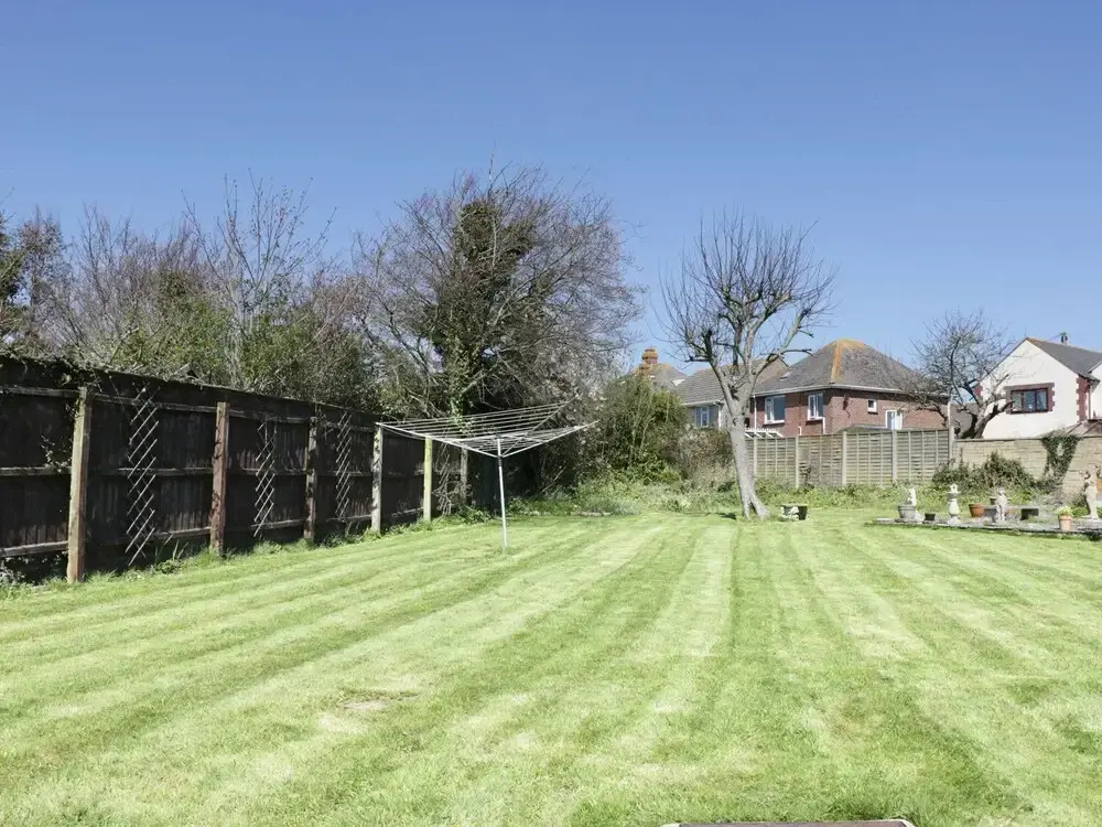 Sunny Gardens