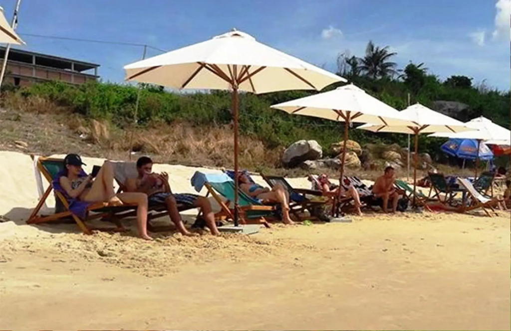 Free Beach Resort