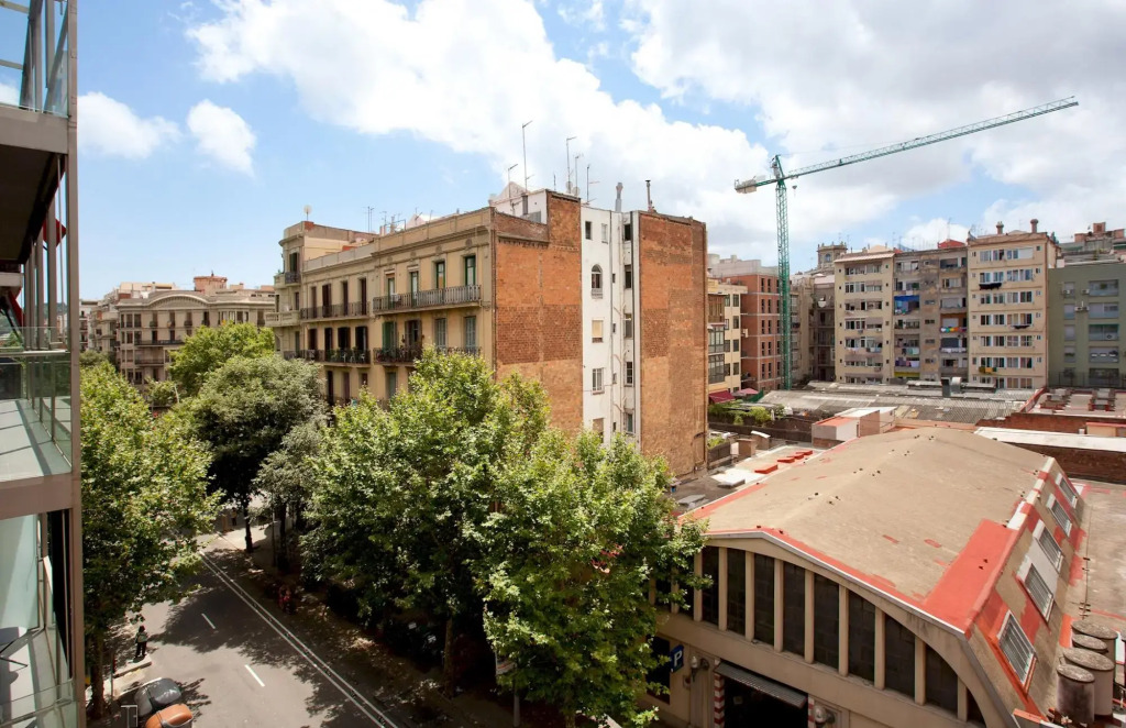 DONNA · Donna's Residence · Low-priced, Super Reviewed Apartment