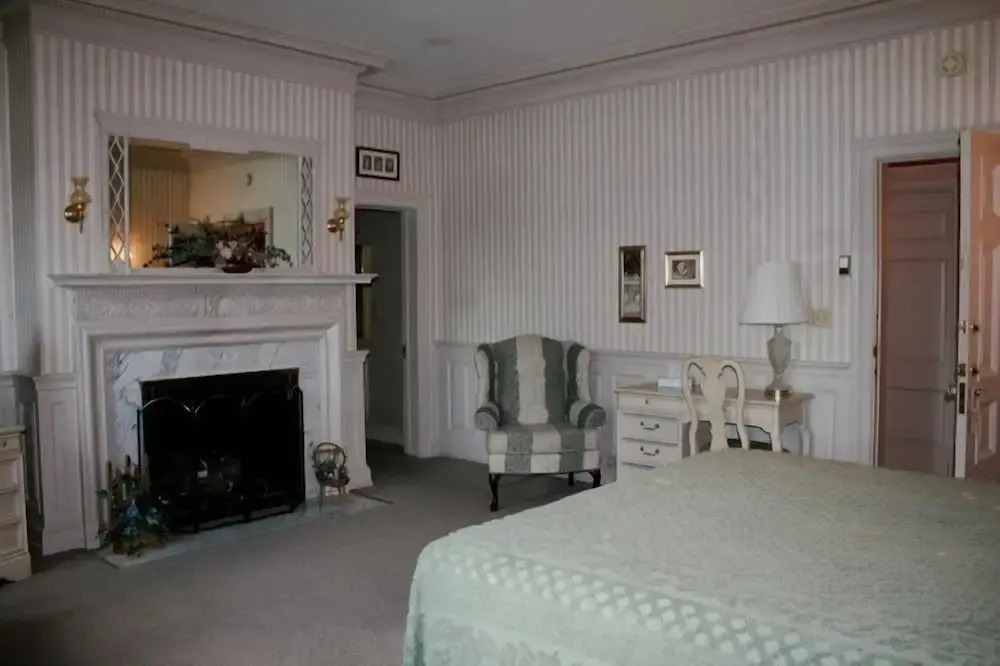 The Cozy Afghan Bed & Breakfast