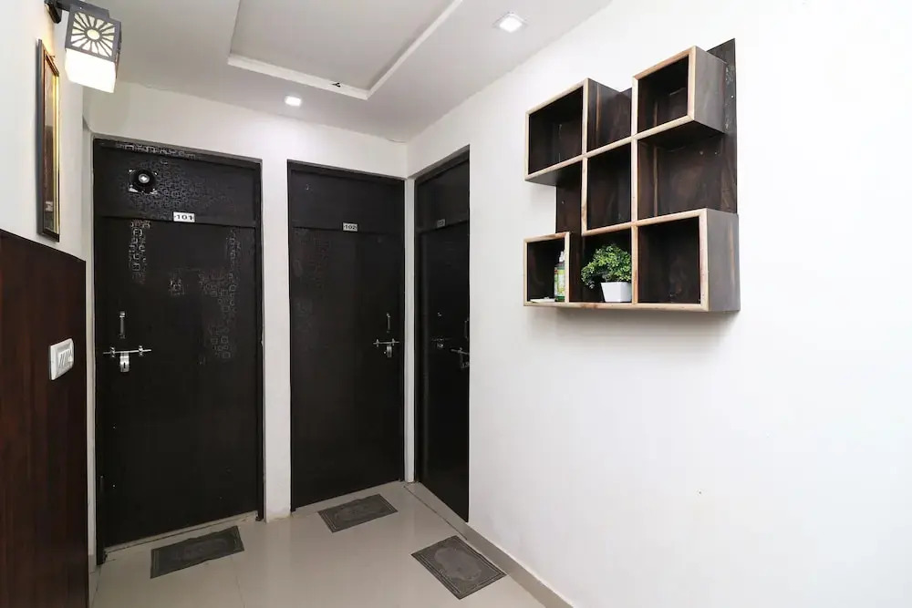 OYO Flagship 24679 Hotel Green House