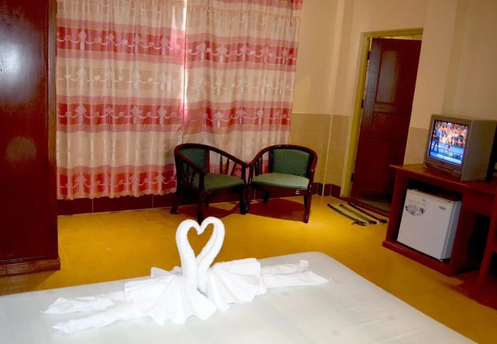 Reaksmey Battambang Hotel