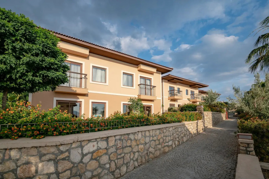 Royal Teos Thermal Resort Clinic & Spa - Halal Hotel