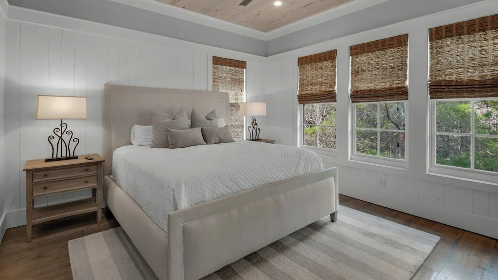 Sea Echo - Beautiful Home in Seagrove Beach! Community Pool! Dual Masters!
