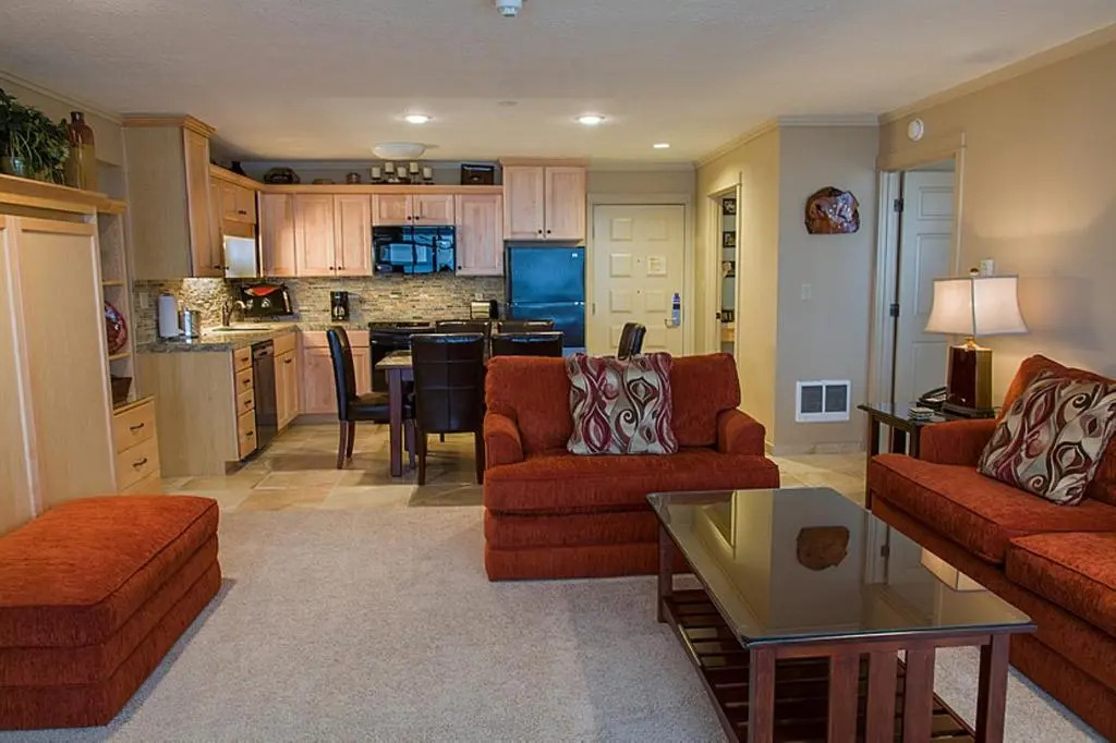 Inn at Spanish Head Resort Hotel