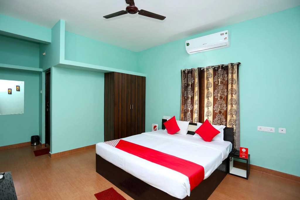 Flagship 17276 The Maple Tree Hotels