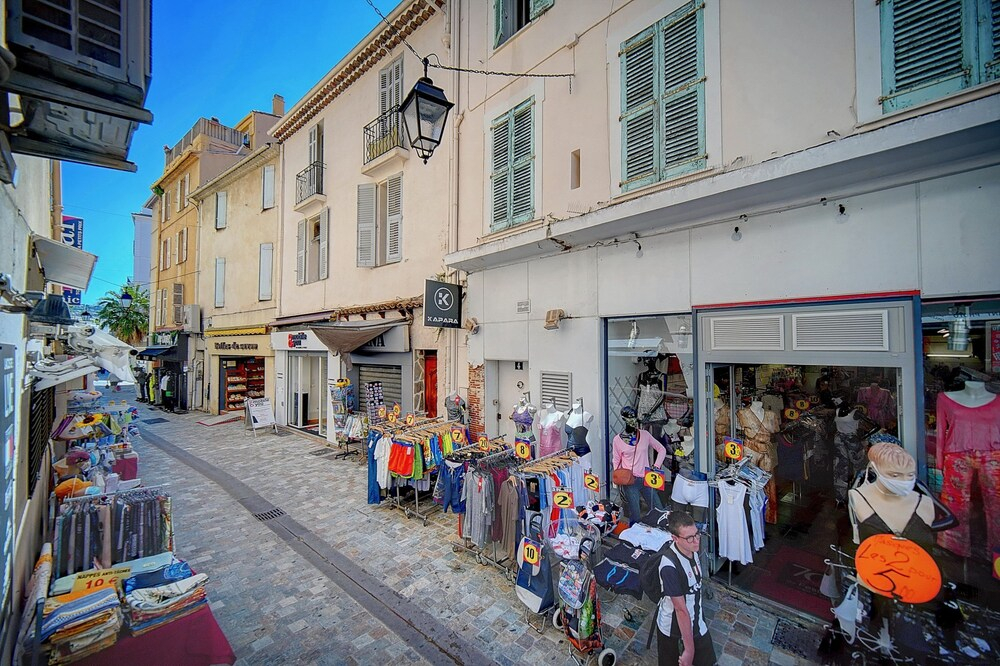 Joli Studio Belle Terrasse Centre Cannes A0b169
