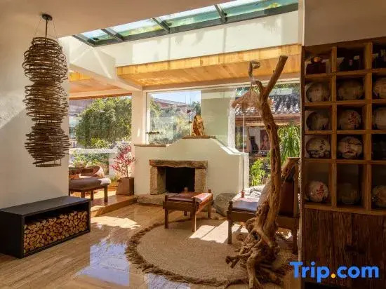 Morning Rain Villa · Sunlight on Golden Summit Designer Homestay (Shuhe Ancient Town, Lijiang)