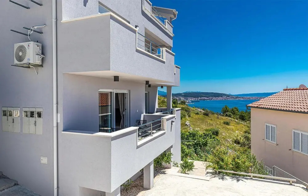Nice Apartment in Seget Donji With Wifi and 1 Bedrooms
