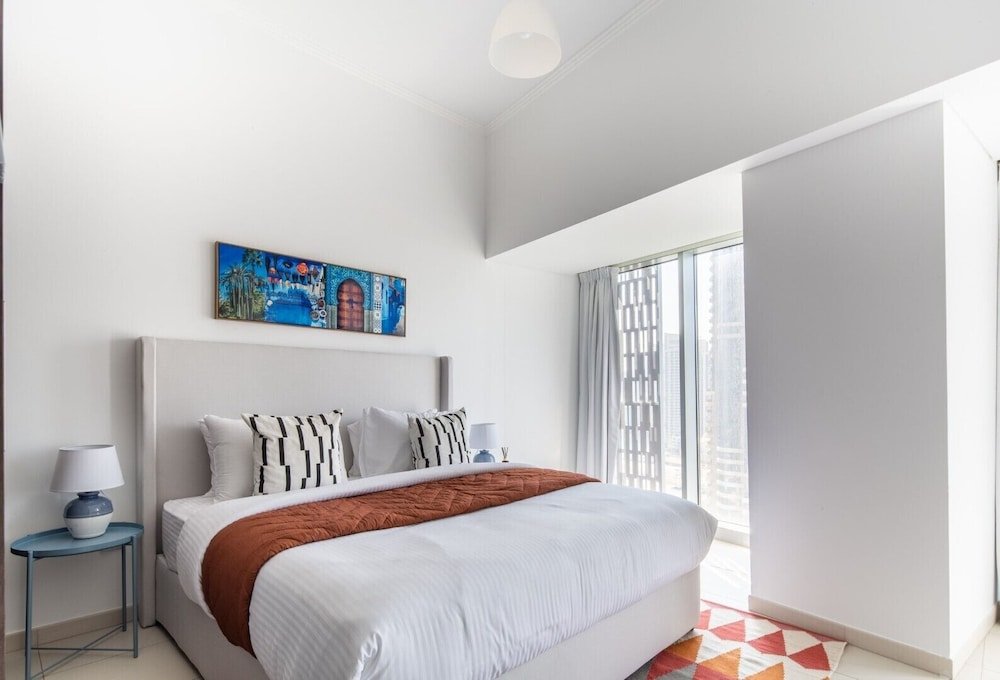 Supreme 2BR Apartment - Cosmopolitan Living in Dubai Marina!
