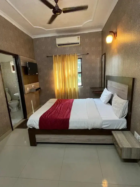Hotel Taj Royale