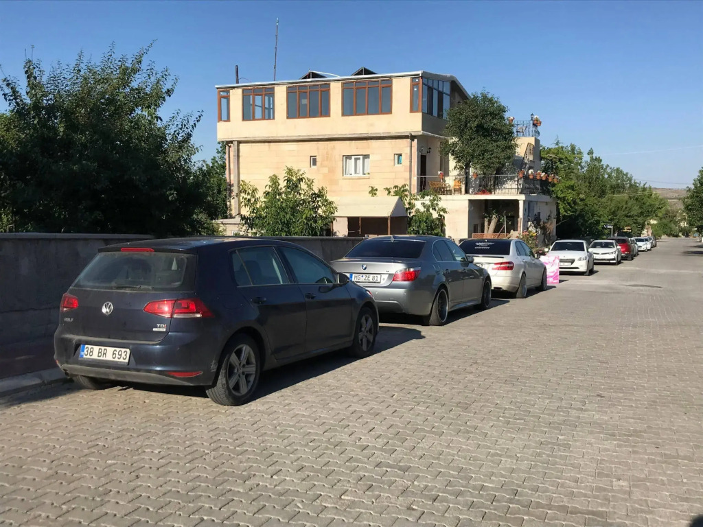 Capiedra Hotel