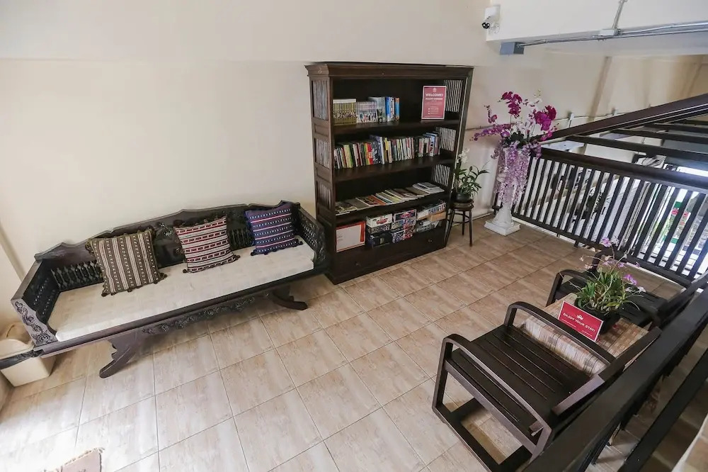 ZEN Rooms Changmoi Soi 2