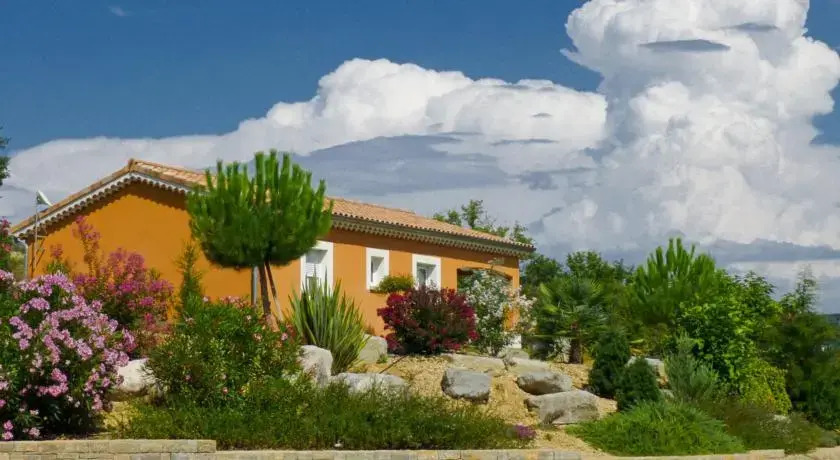 Villas privées avec piscine et spa en pleine nature