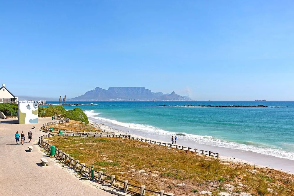 Big Bay Beach Club 98