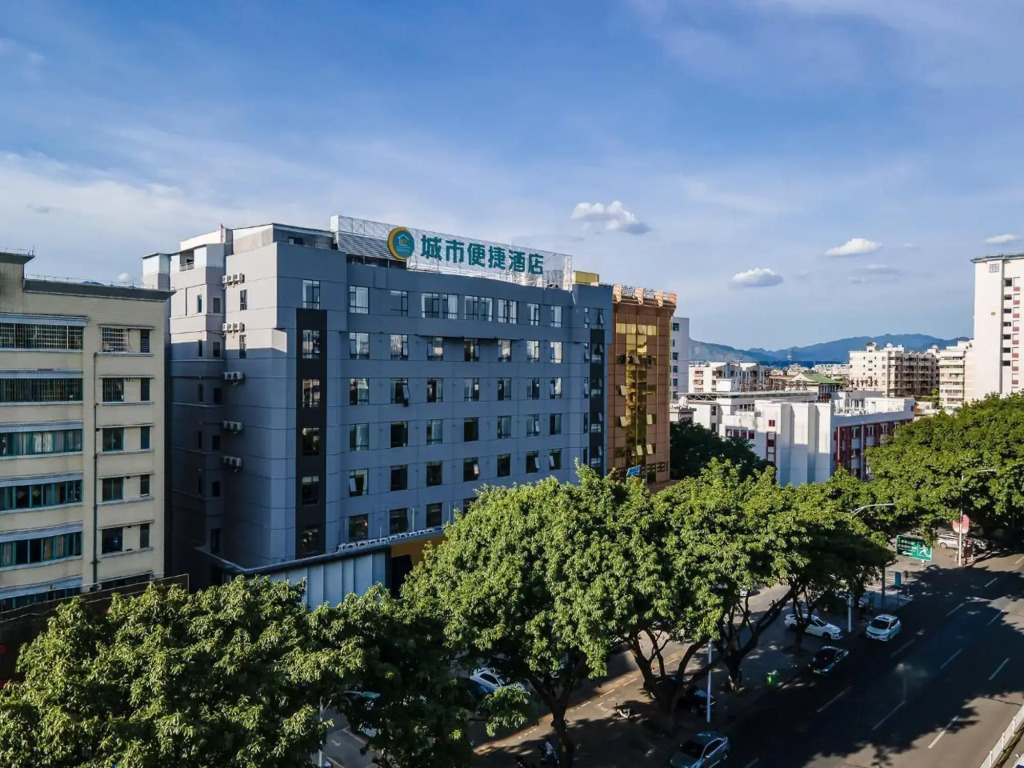 City Comfort Inn Hotel (Zhaoqing Qixingyan Scenic Area Sports Center)