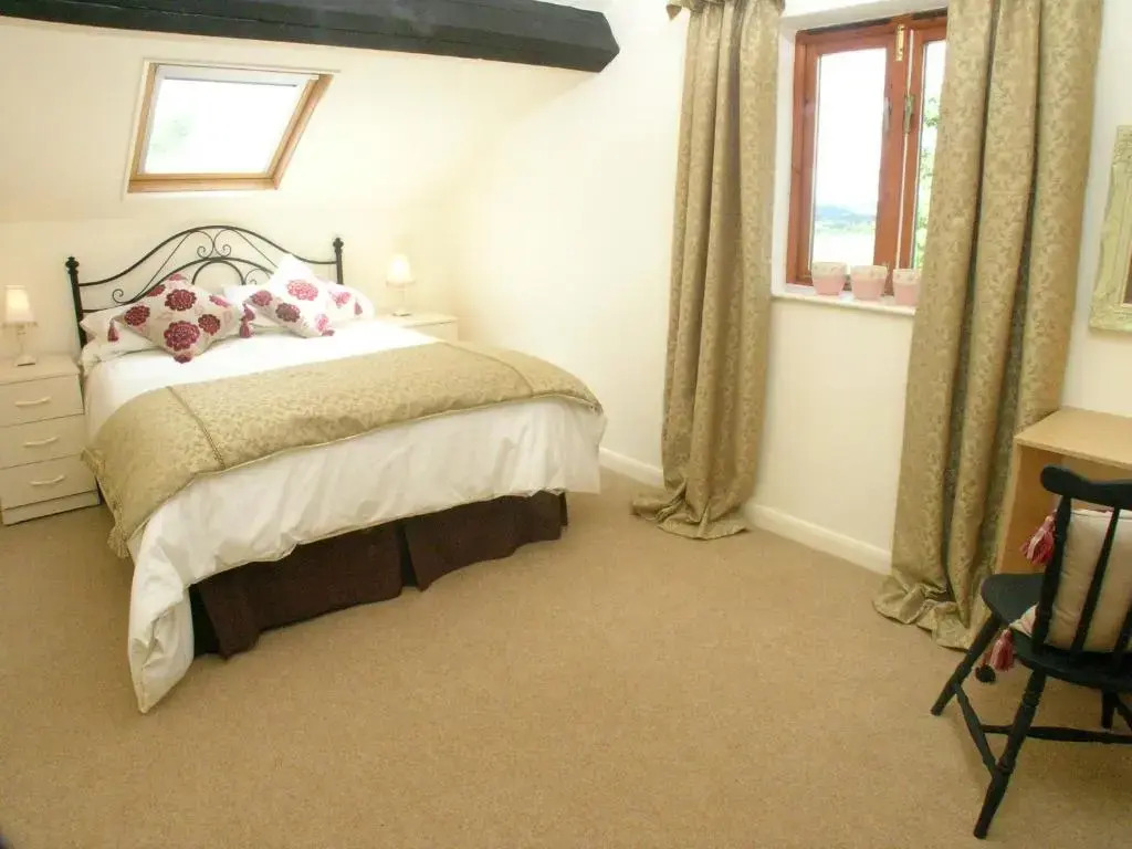 The Shakespeare Lodge - Sleeps up to 12 - 2 HOT TUBS