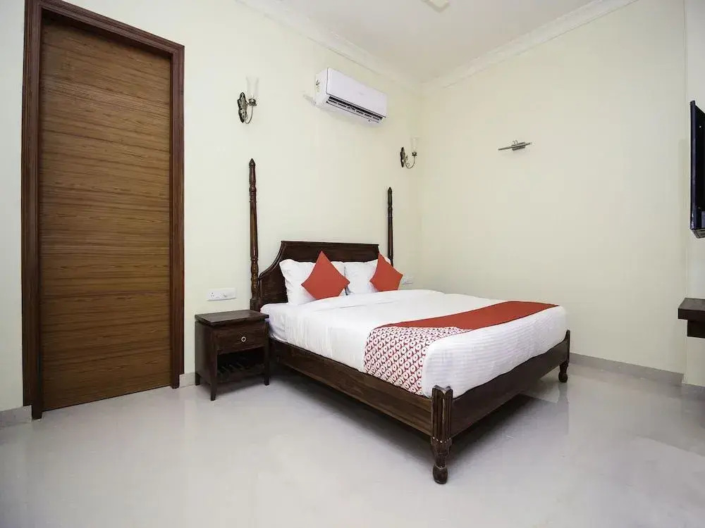 OYO 18308 Kishanpur Haveli