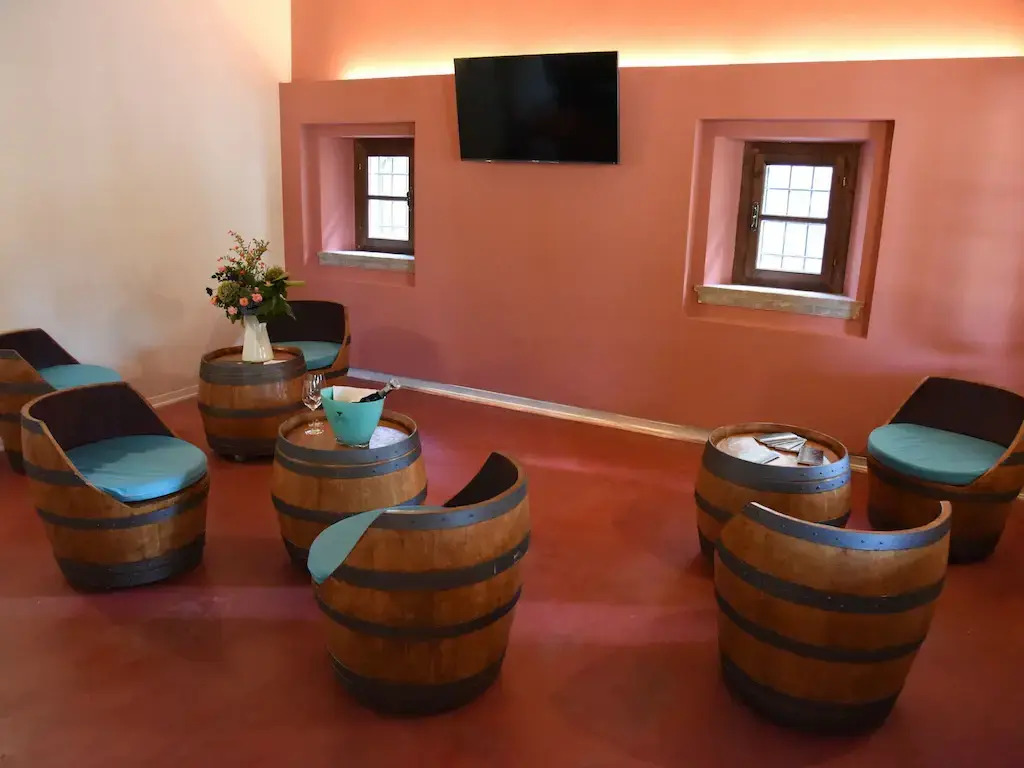 Snug Apartment in Monticelli Brusati near lake Iseo