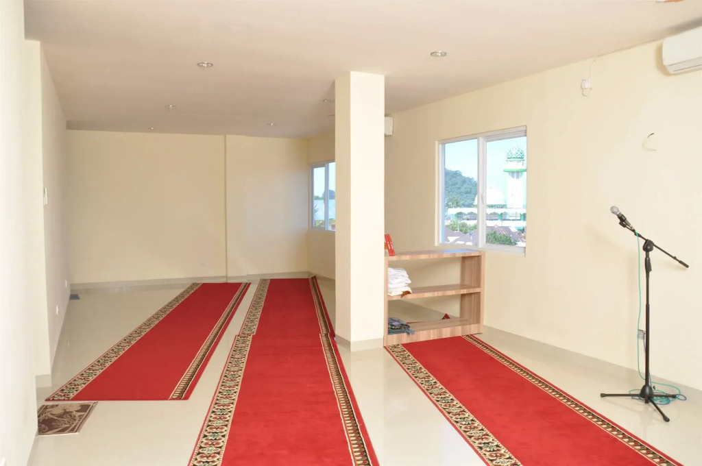 Rangkayo Basa Halal Hotel