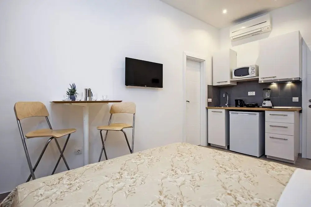 Garzoto rooms and studios