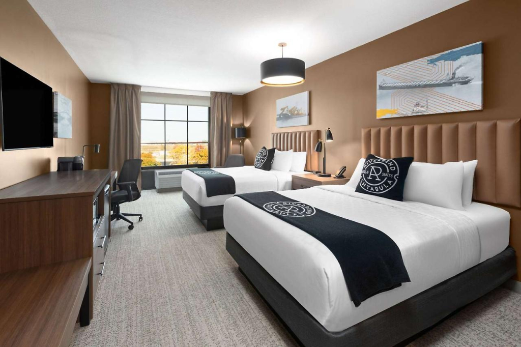 Riverbend Hotel and Suites, Trademark Collection by Wyndham