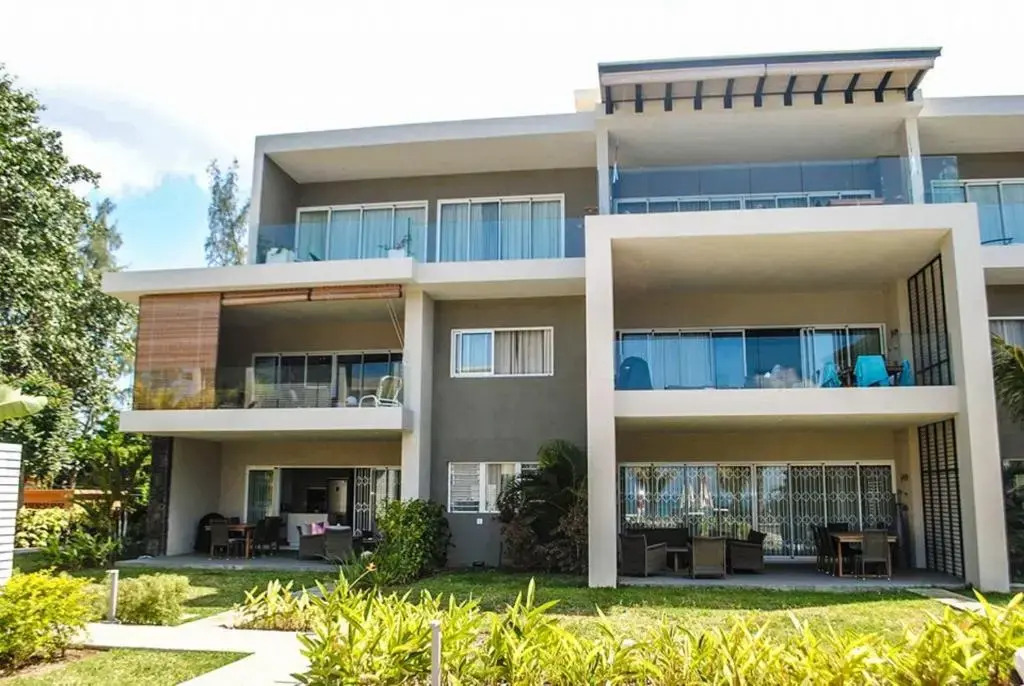 LEscale 3 bedrooms Sea View and Beachfront Suite by Dream Escapes
