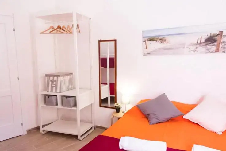 [DOWNTOWN SELINUS] Bright apartment with courtyard
