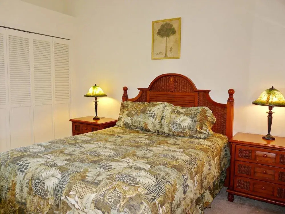 Pet-friendly home with southern exposure and pool