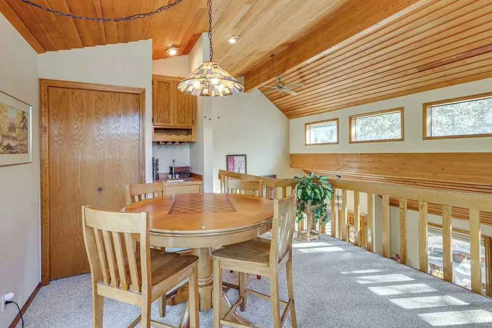 Private Hot Tub & Sharc Passes! Sunriver Home