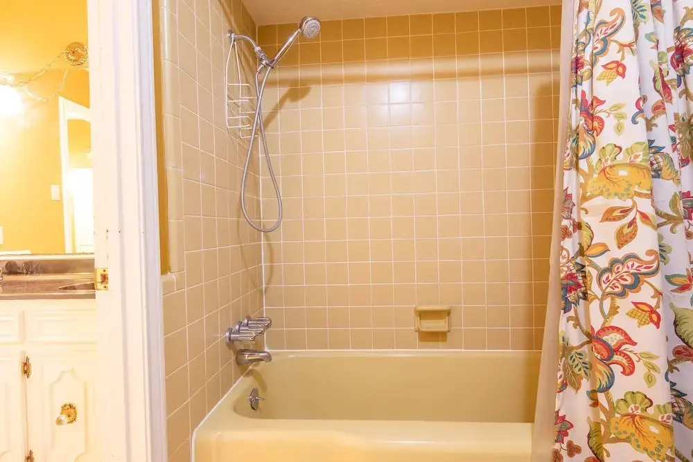111 Wimberley - 6 Bedroom Home