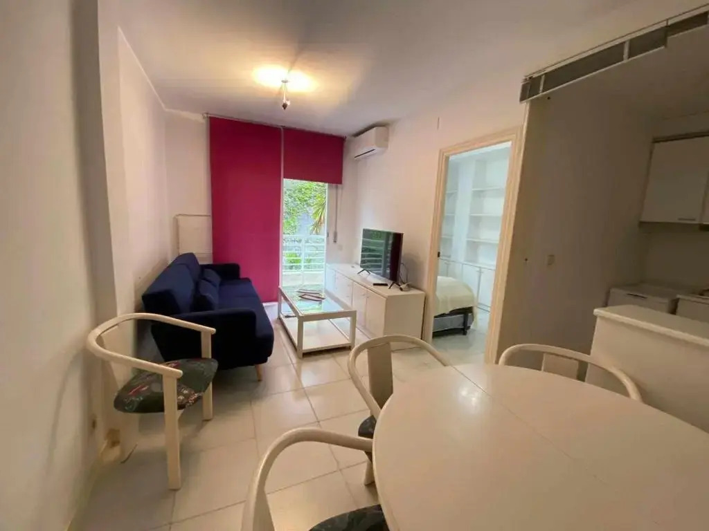 Nautic1-Apartamento renovado con A/A y parking