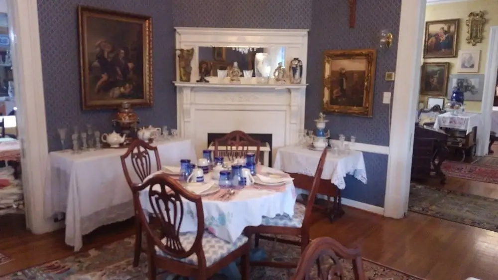 The Inn At Brevard - Bed And Breakfast - Adult Only