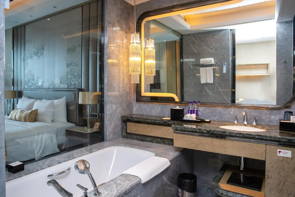 Pullman Yantai Center