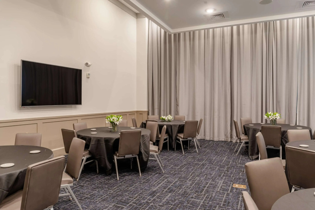 TRYP by Wyndham Savannah