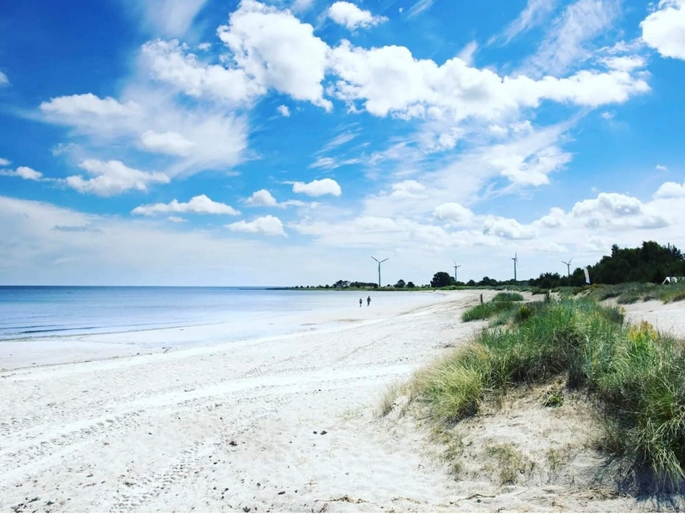 6 Person Holiday Home in Lottorp
