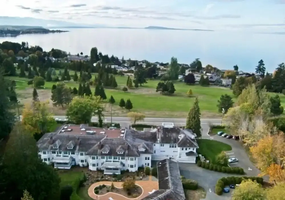 Crown Mansion Boutique Hotel & Villas