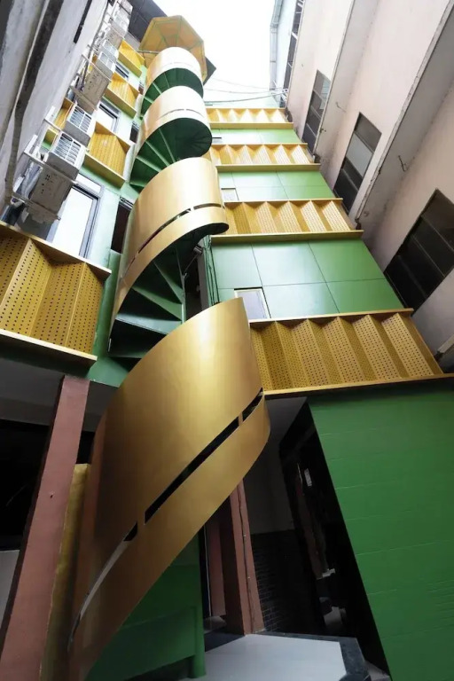 ARA Gem Hotel