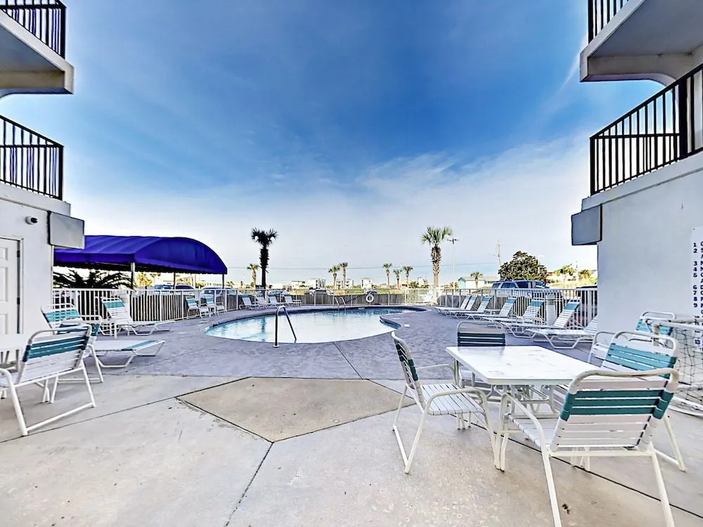 427 East Beach Blvd Condo #464 - 2 Br condo by RedAwning