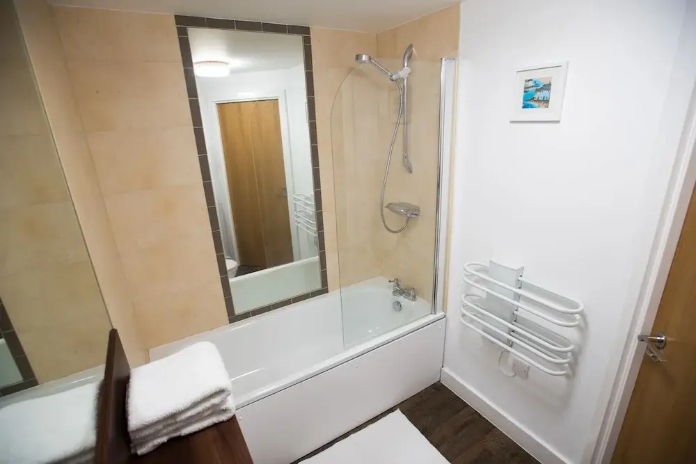 Celador Apartments - Projection West Serviced Apartments