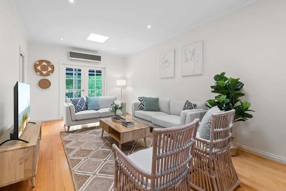Lush 3-Bed House near the Beach DUPLICATE