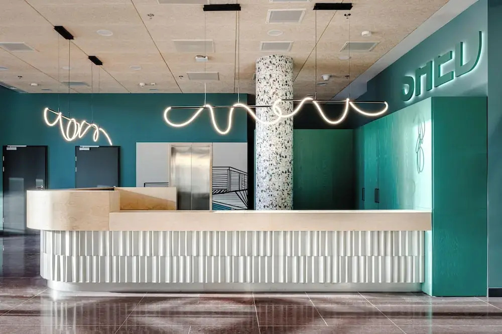 Sky Airport Aparthotel