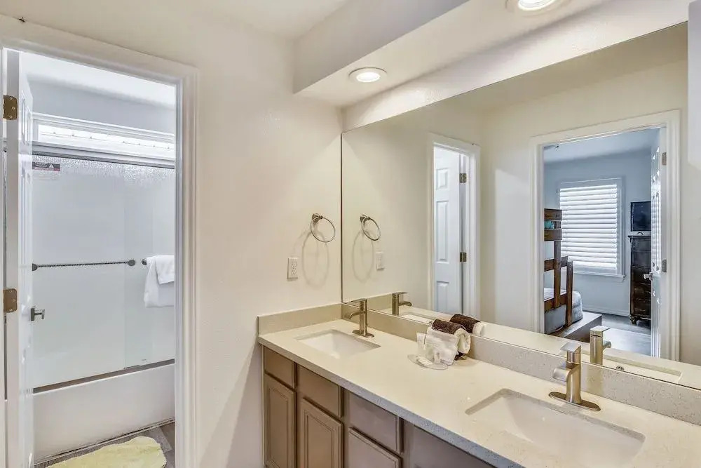 Kahala Beachfront by Ryson Vacation Rentals