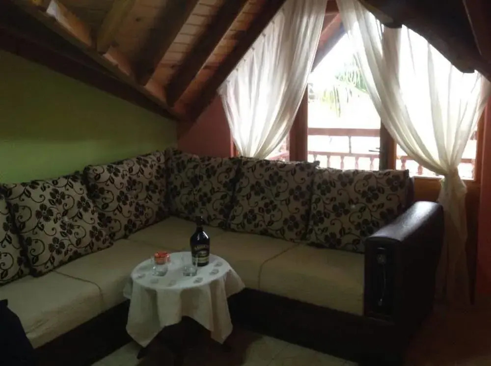 Tuana Hotel