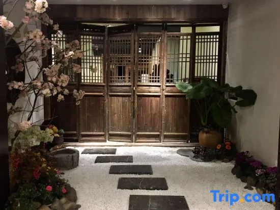 Xianyunju Resort Hotel (Yangshuo 20 yuan Scenic Area Branch)