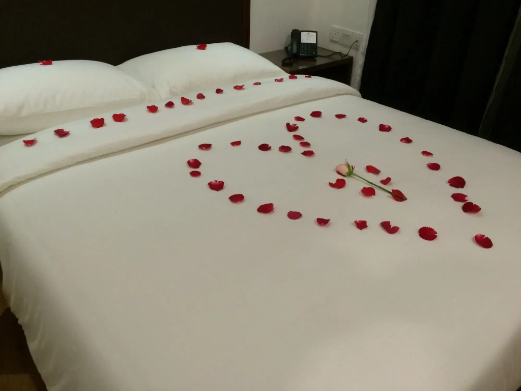 Belllo Hotel JB Central