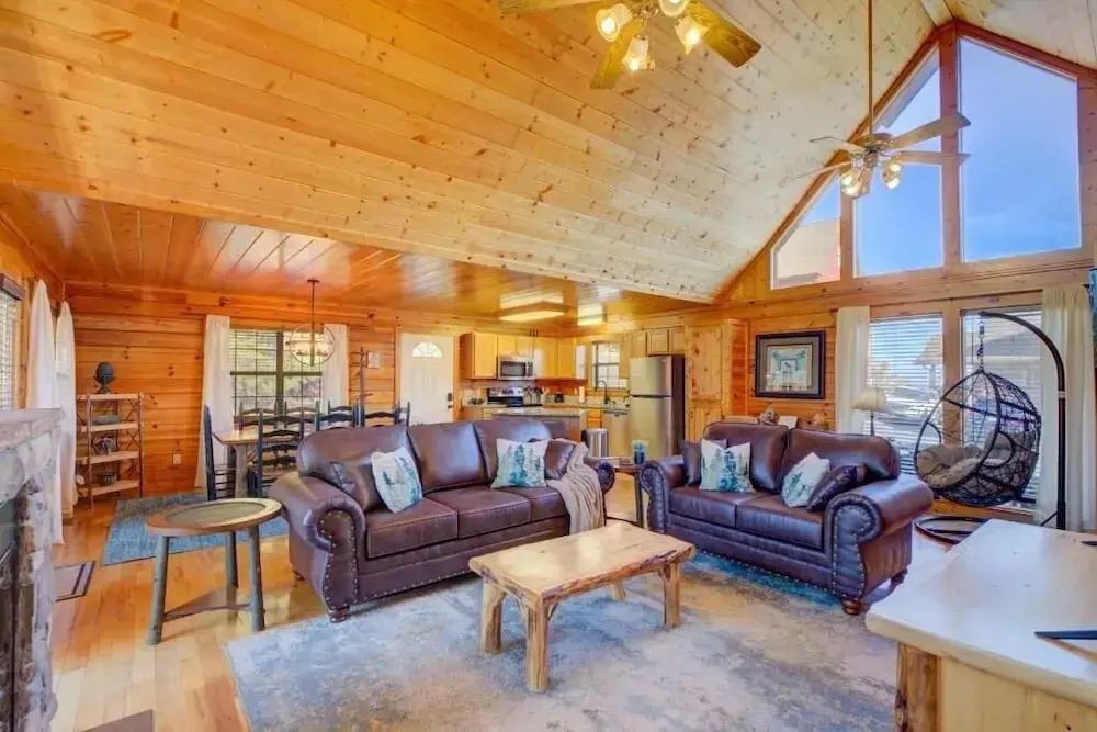 All Ya Need 4 Bedroom Cabin