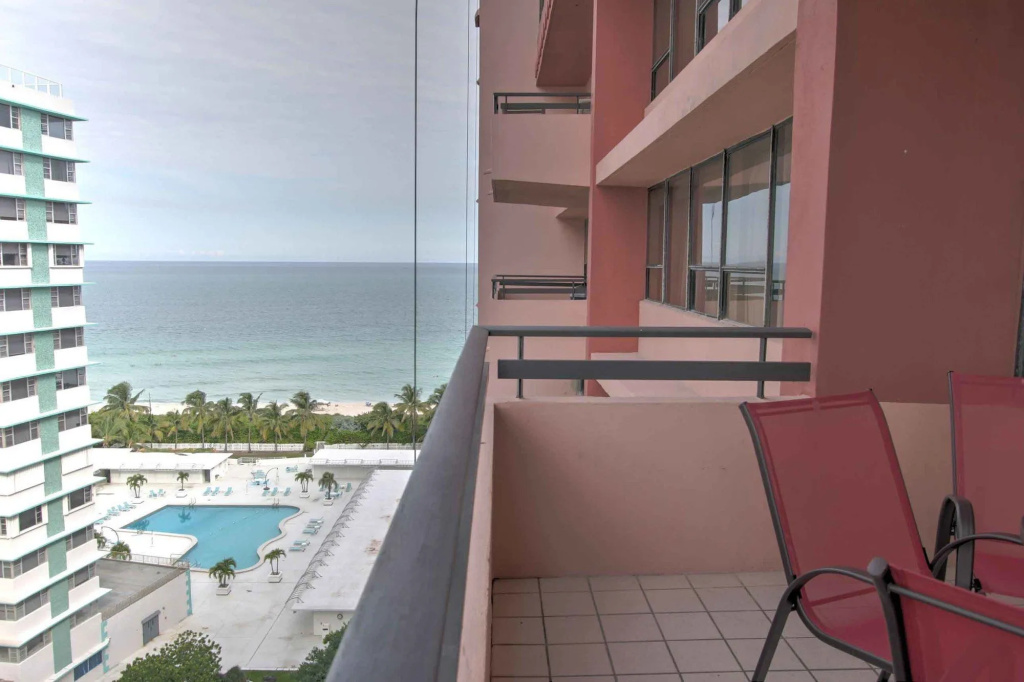 Deluxe Apartments by South Florida Vacations