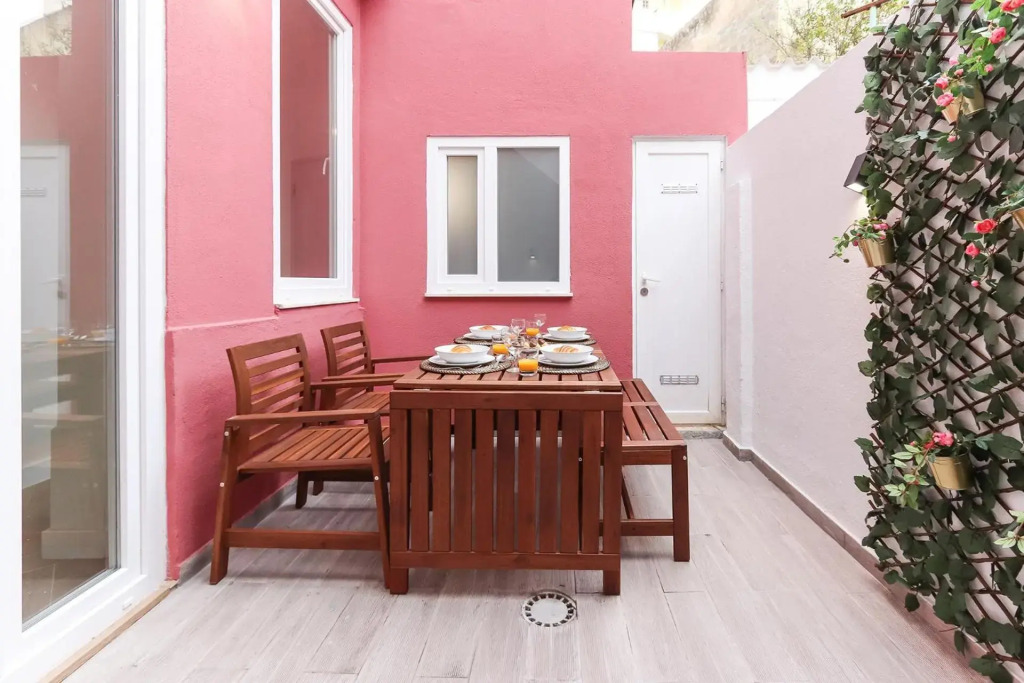 Vita Portucale ! Lisbon Design Apartment with Terrace